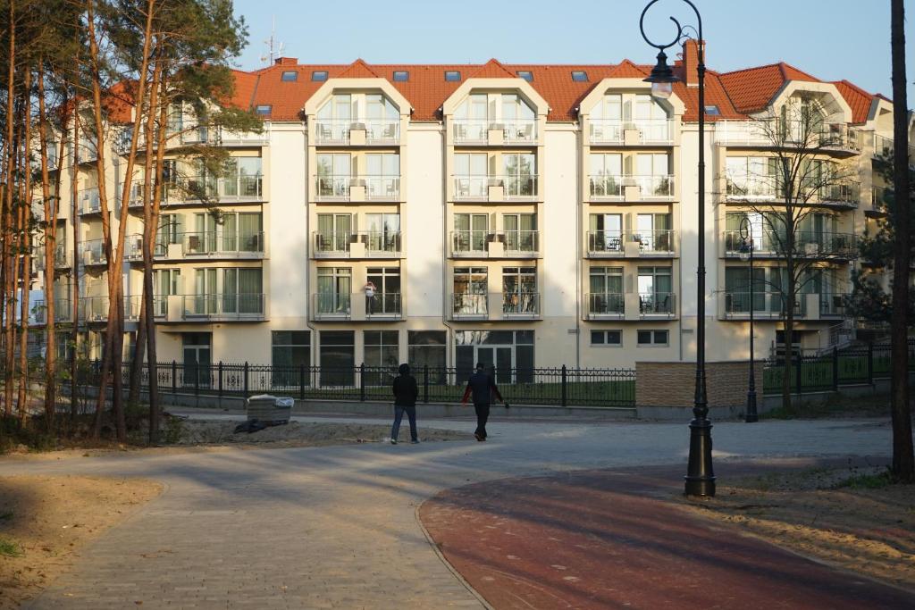 Dlaczego Krynica Morska cieszy się taką popularnością wśród turystów