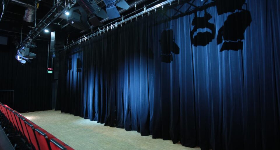 Mechanizmy kurtyn – w jaki sposób funkcjonują